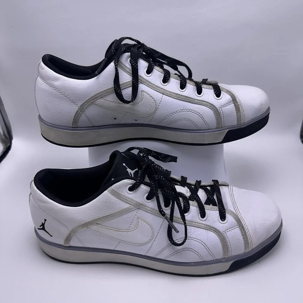 Nike details low